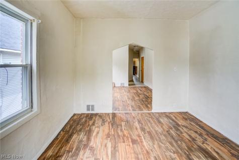 3467 E 149th Street Cleveland OH 44120