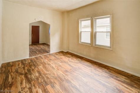 3467 E 149th Street Cleveland OH 44120