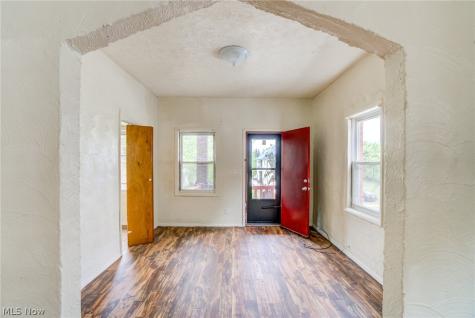 3467 E 149th Street Cleveland OH 44120