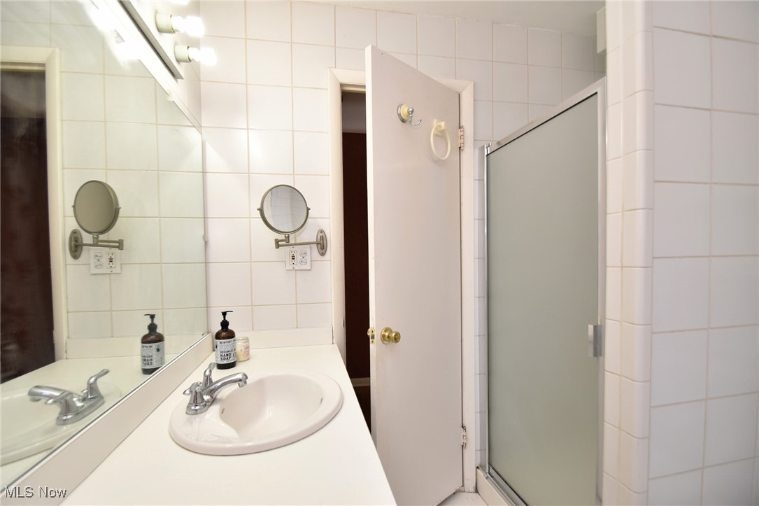 2288 S Green Road University Heights OH 44122