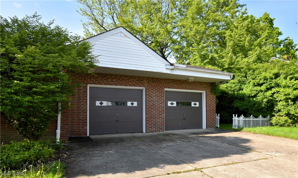 2288 S Green Road University Heights OH 44122