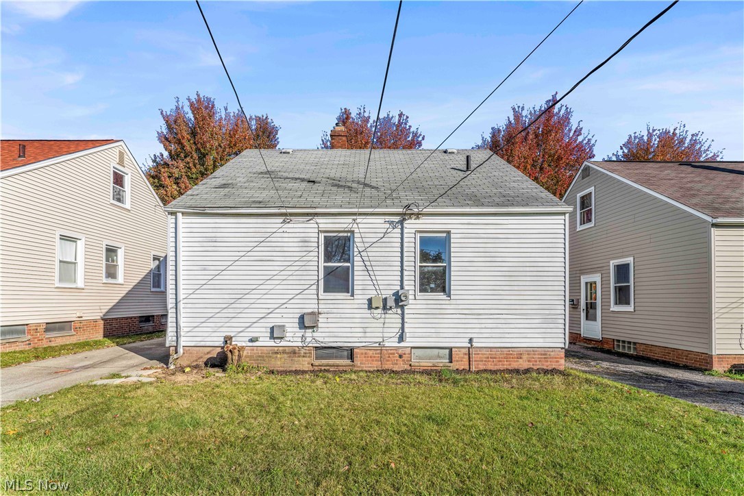 15700 Fernway Drive Maple Heights OH 44137