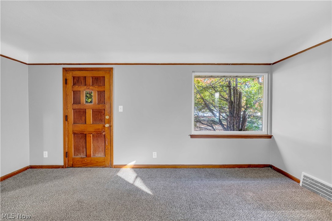 15700 Fernway Drive Maple Heights OH 44137