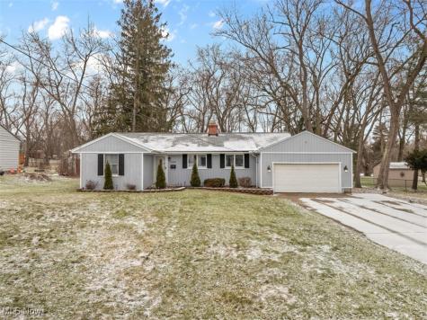 6958 Elmwood Drive Solon OH 44139