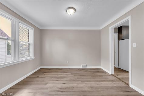 10008 Edgepark Drive Garfield Heights OH 44125