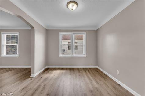 10008 Edgepark Drive Garfield Heights OH 44125
