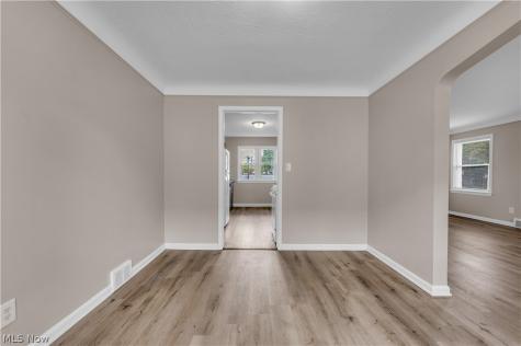 10008 Edgepark Drive Garfield Heights OH 44125