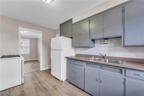 10008 Edgepark Drive Garfield Heights OH 44125