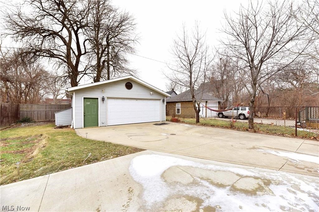 1618 Branch Avenue Cleveland OH 44113