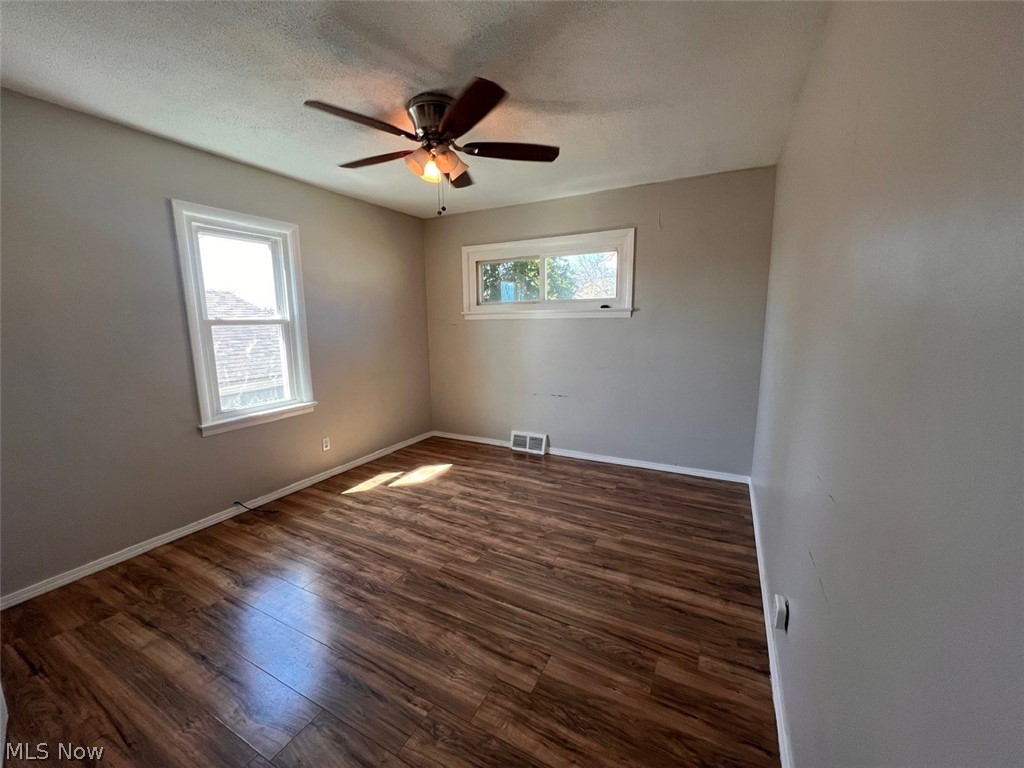14 Ennis Avenue Bedford OH 44146