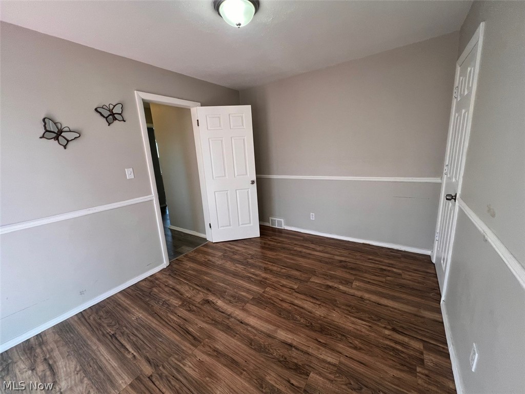 14 Ennis Avenue Bedford OH 44146
