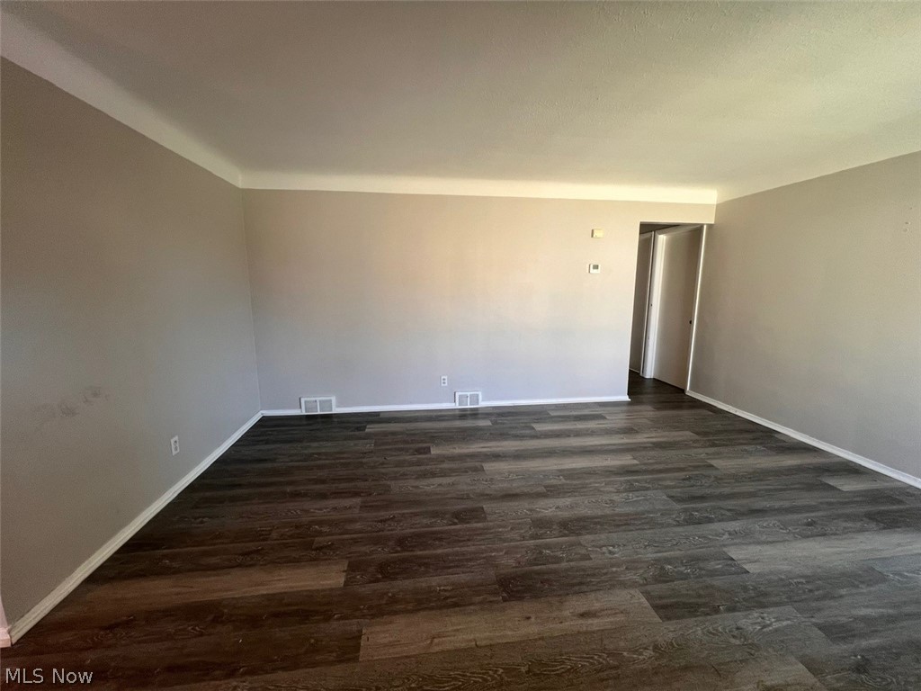 14 Ennis Avenue Bedford OH 44146