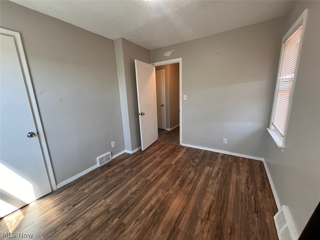 14 Ennis Avenue Bedford OH 44146