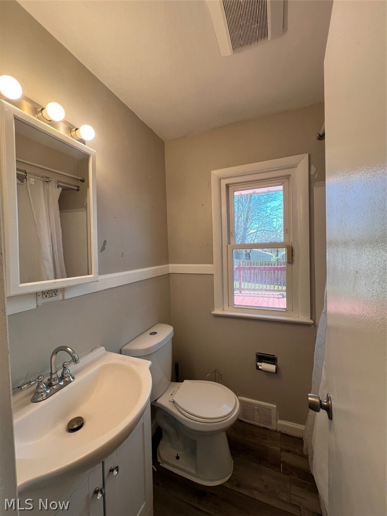 14 Ennis Avenue Bedford OH 44146