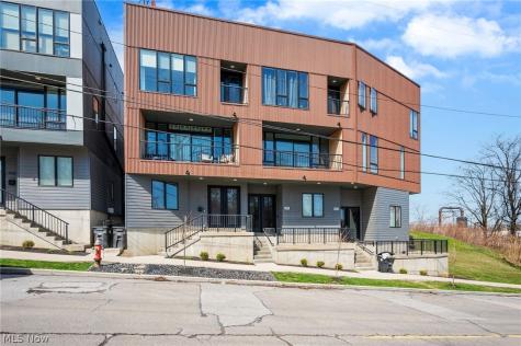 402 Jefferson Avenue Cleveland OH 44113