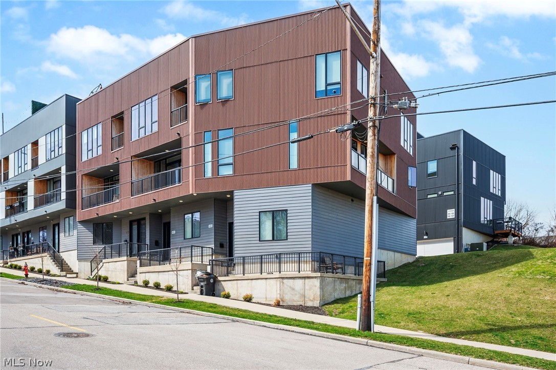 402 Jefferson Avenue Cleveland OH 44113