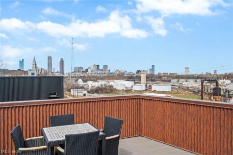 402 Jefferson Avenue Cleveland OH 44113