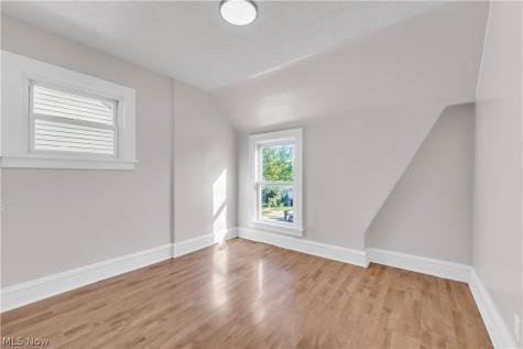 13510 Wainstead Avenue Cleveland OH 44111