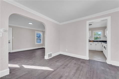 13510 Wainstead Avenue Cleveland OH 44111