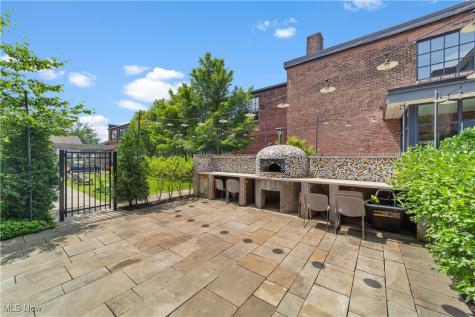 2048 Fulton Road Cleveland OH 44113