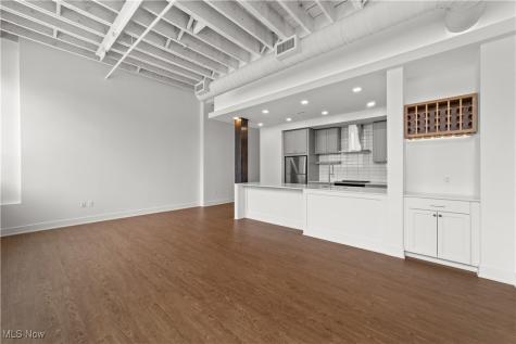 2048 Fulton Road Cleveland OH 44113