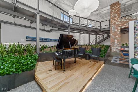 2048 Fulton Road Cleveland OH 44113