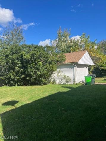 10613 Vernon Avenue Garfield Heights OH 44125