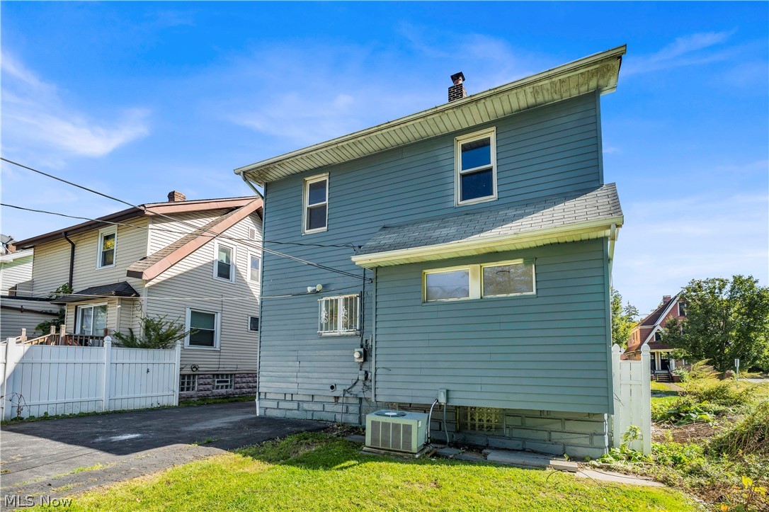 4510 E 126th Street Garfield Heights OH 44105