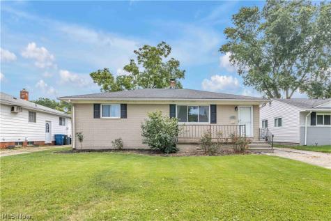 325 Thelma Drive Sheffield Lake OH 44054