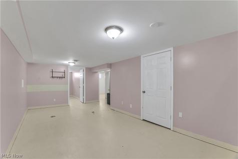 325 Thelma Drive Sheffield Lake OH 44054