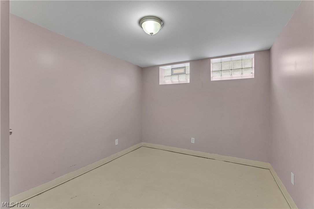 325 Thelma Drive Sheffield Lake OH 44054