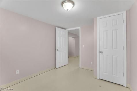 325 Thelma Drive Sheffield Lake OH 44054