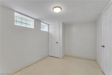 325 Thelma Drive Sheffield Lake OH 44054