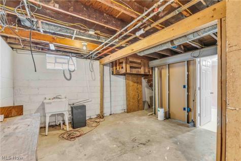 325 Thelma Drive Sheffield Lake OH 44054