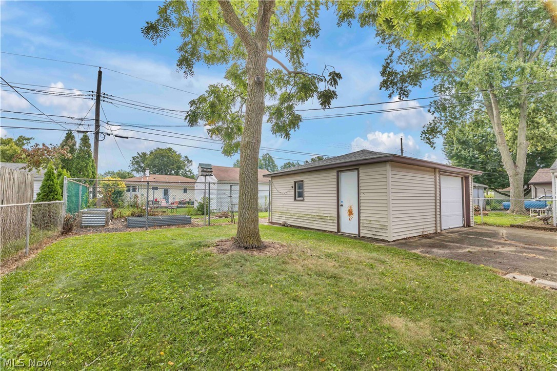 325 Thelma Drive Sheffield Lake OH 44054