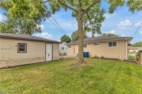 325 Thelma Drive Sheffield Lake OH 44054