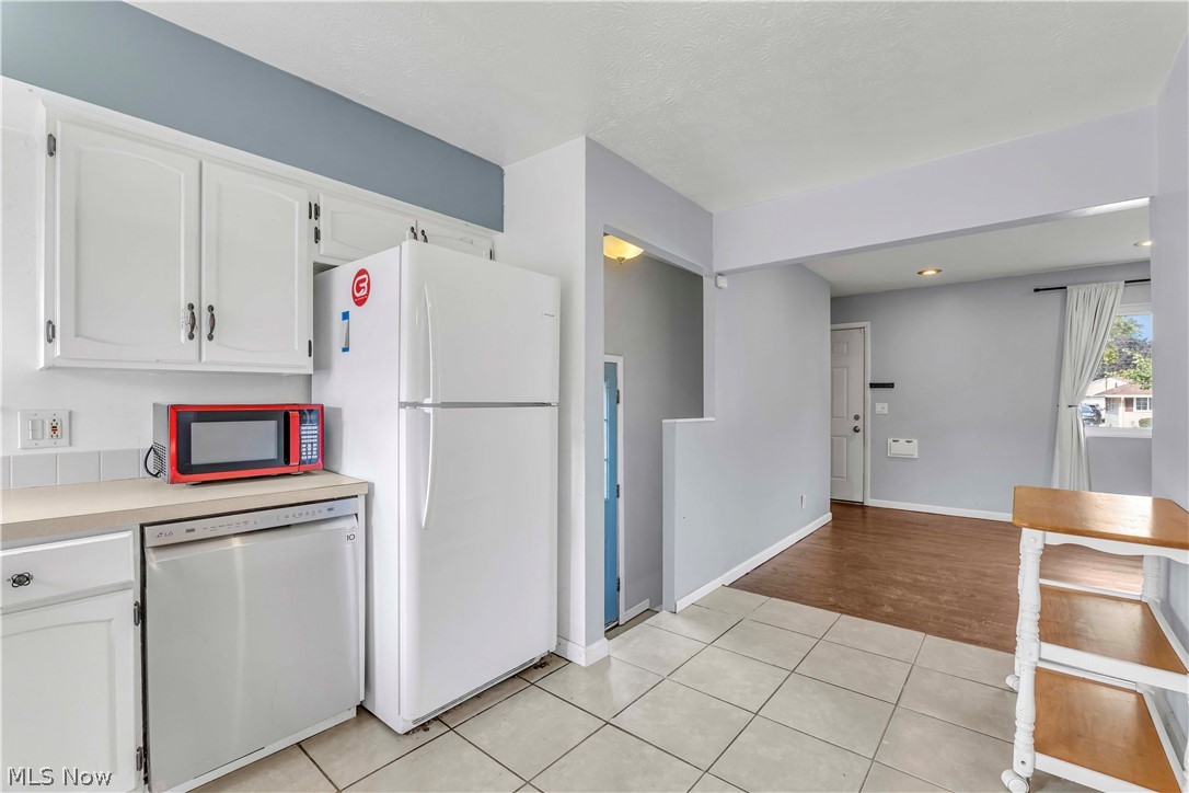 325 Thelma Drive Sheffield Lake OH 44054