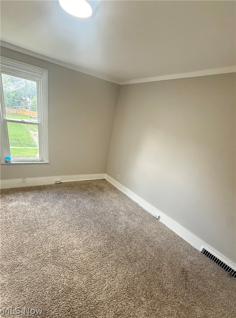 686 Sumner Street Akron OH 44311
