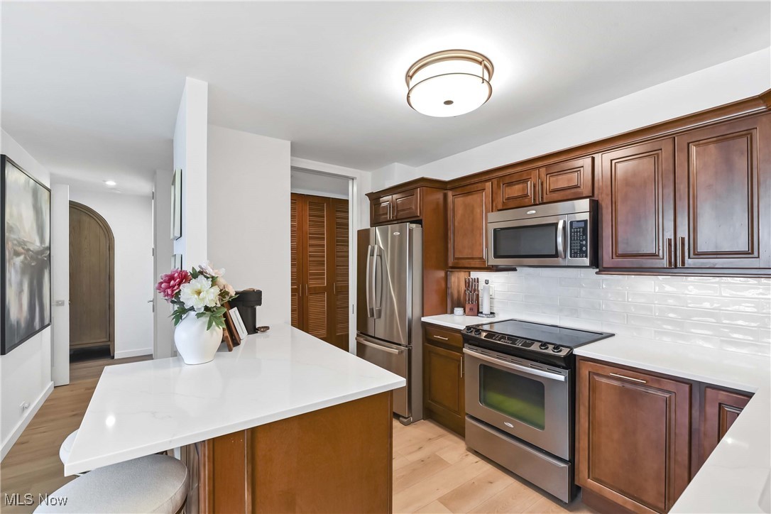 12700 Lake Avenue Lakewood OH 44107