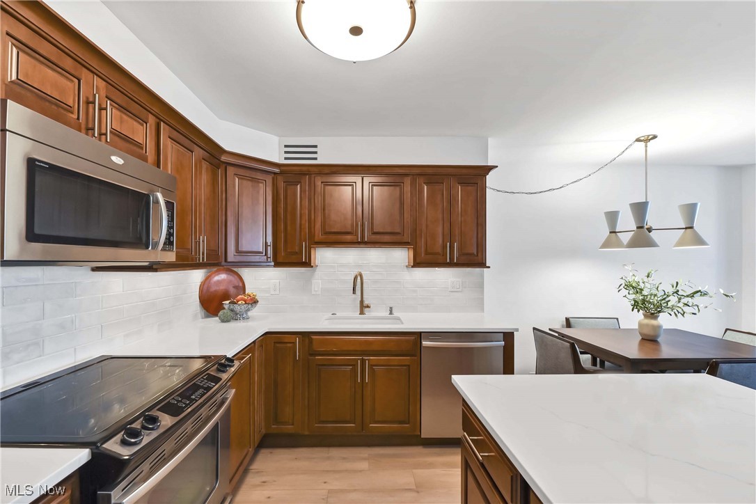 12700 Lake Avenue Lakewood OH 44107