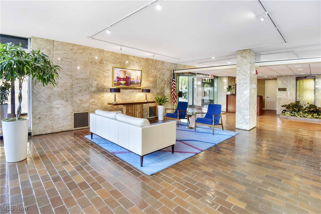 12700 Lake Avenue Lakewood OH 44107