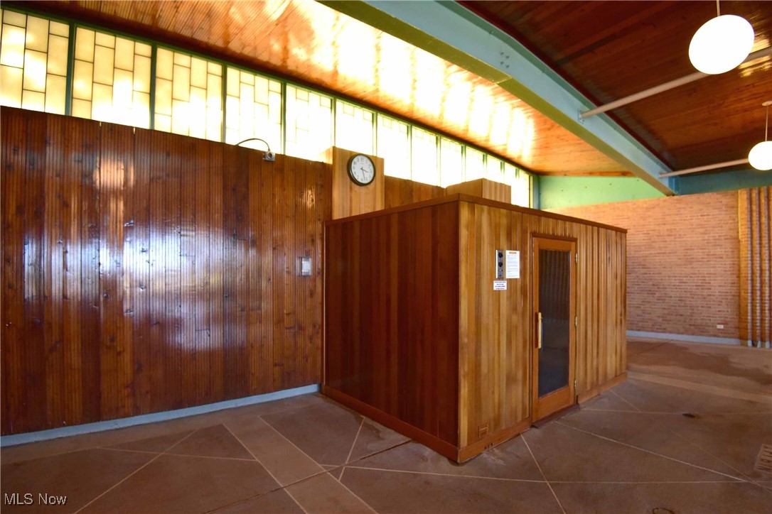 12700 Lake Avenue Lakewood OH 44107