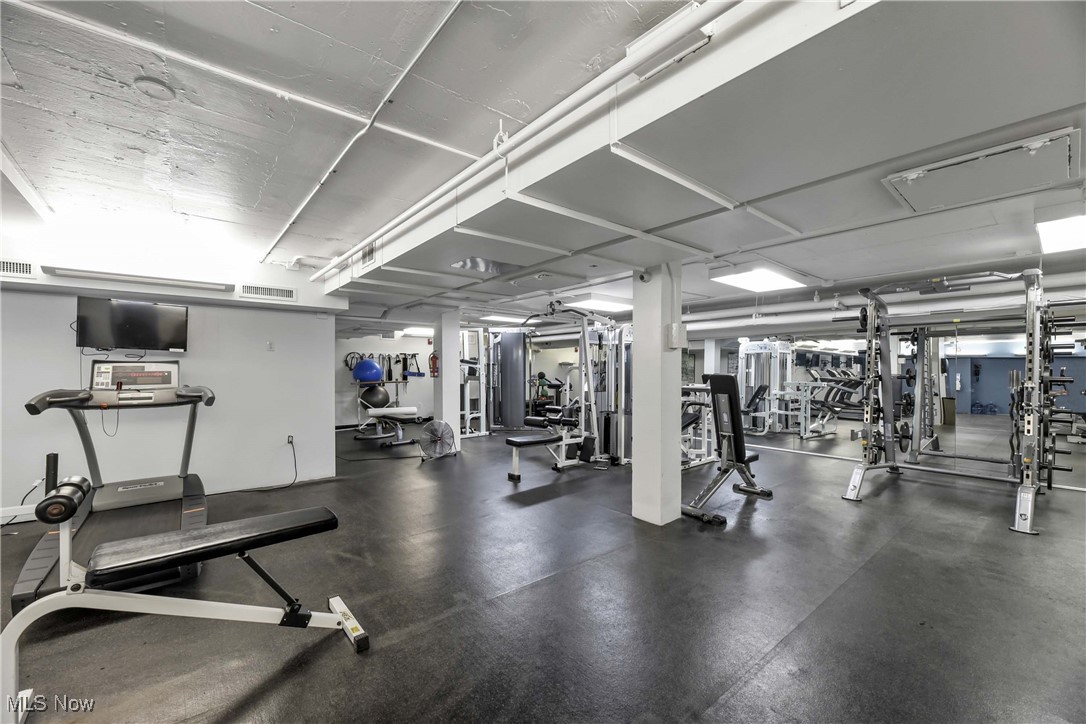 12700 Lake Avenue Lakewood OH 44107