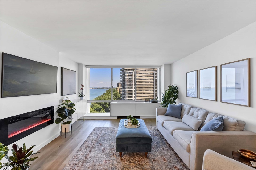 12700 Lake Avenue Lakewood OH 44107