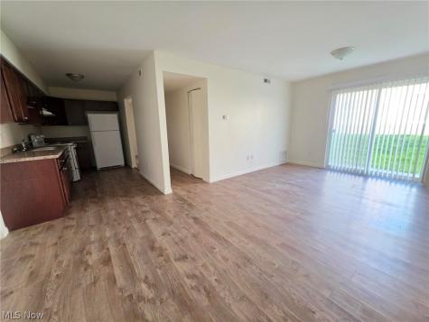 4830 Lee Road Cleveland OH 44128