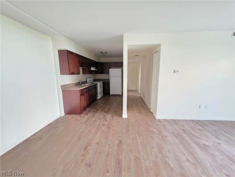 4830 Lee Road Cleveland OH 44128