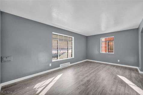 422 E 222nd Street Euclid OH 44123