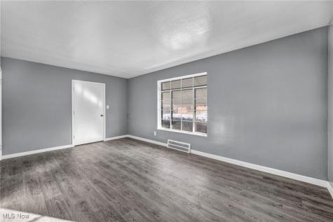 422 E 222nd Street Euclid OH 44123