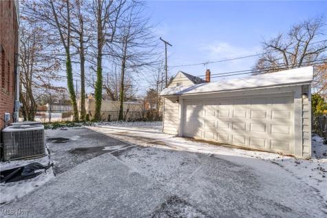 422 E 222nd Street Euclid OH 44123