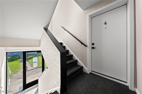 21044 Southbend Circle Rocky River OH 44116